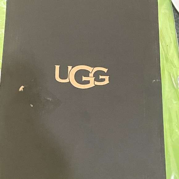 Ugg New condition size 9